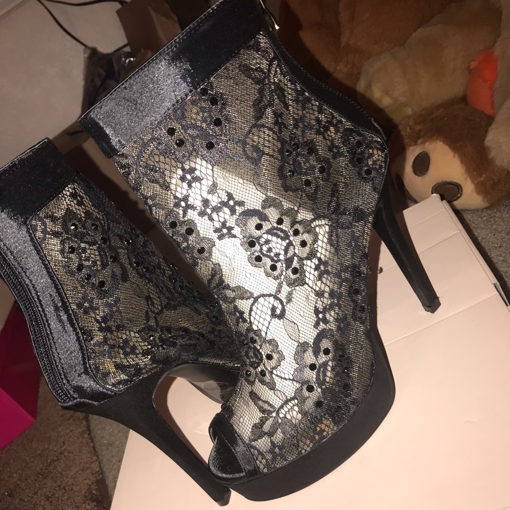 See- thru laced booties